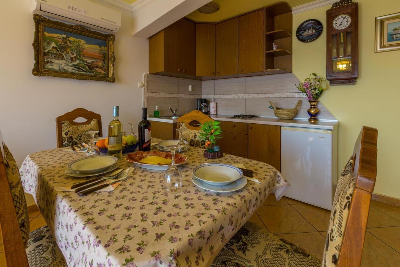 Mali Marino Selce Apartment Phòng bức ảnh